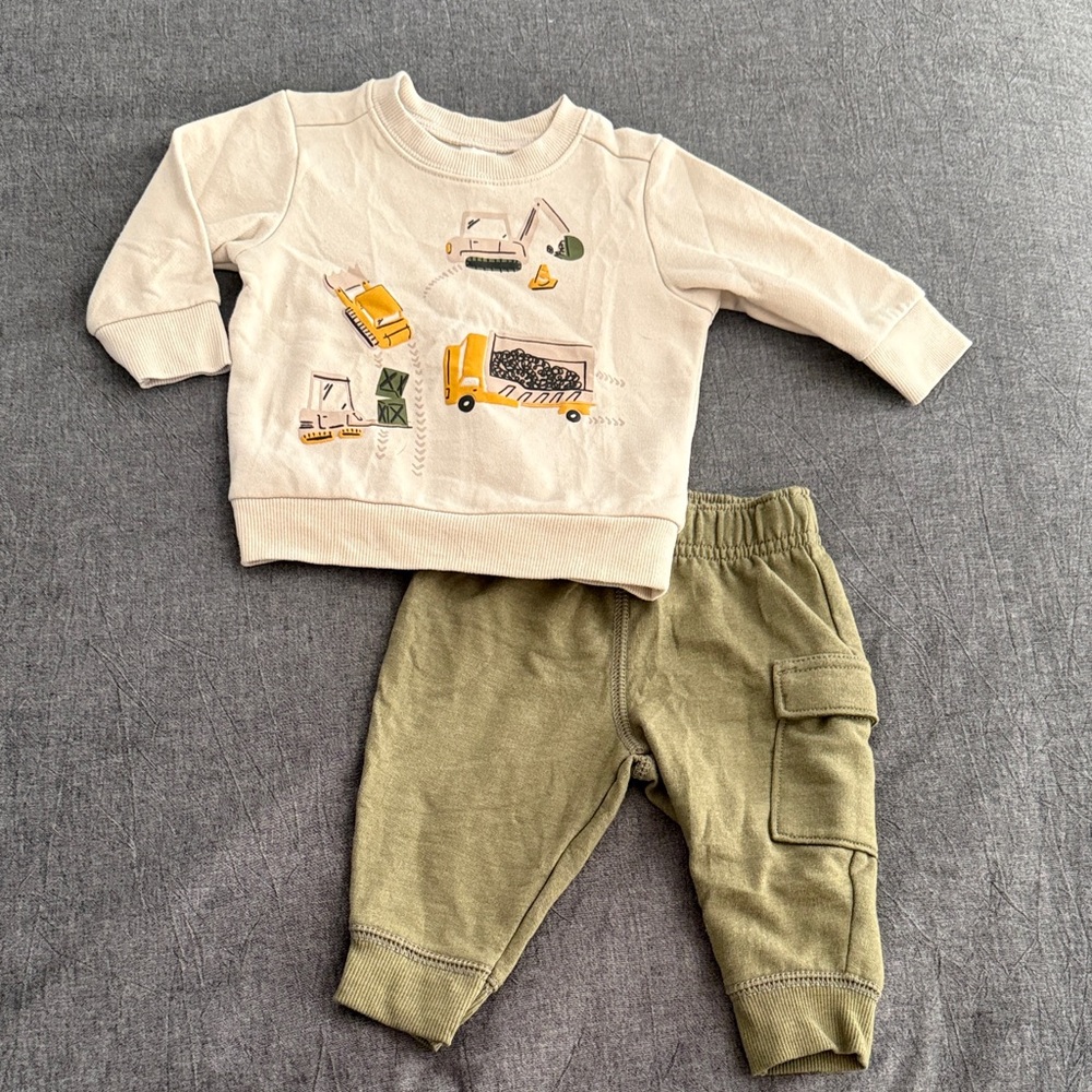 Carter's Construction two-piece set